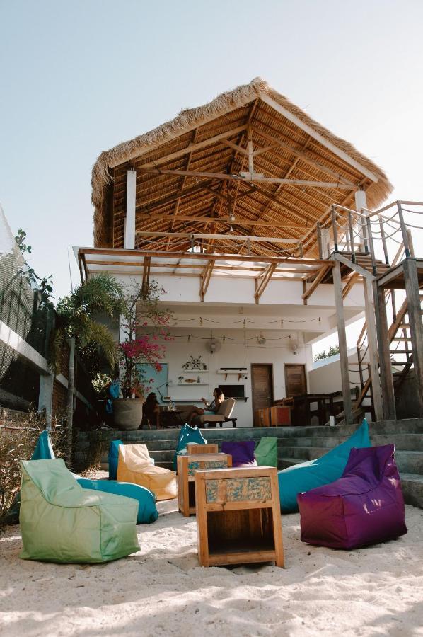 Charlies Shack Lombok Apartment กูตา ภายนอก รูปภาพ